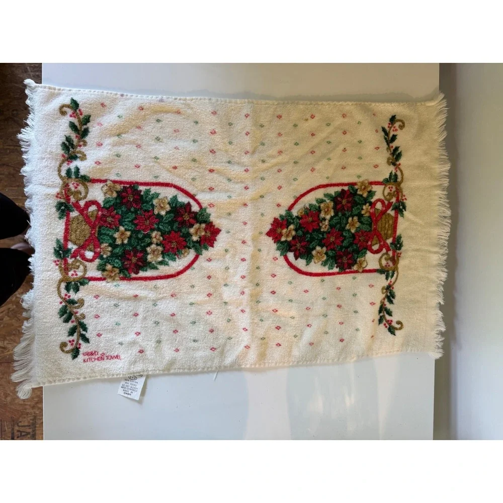 Vintage Christmas Hand Towel Set 3pc Kmart North Pole Poinsettia Crochet Hanging